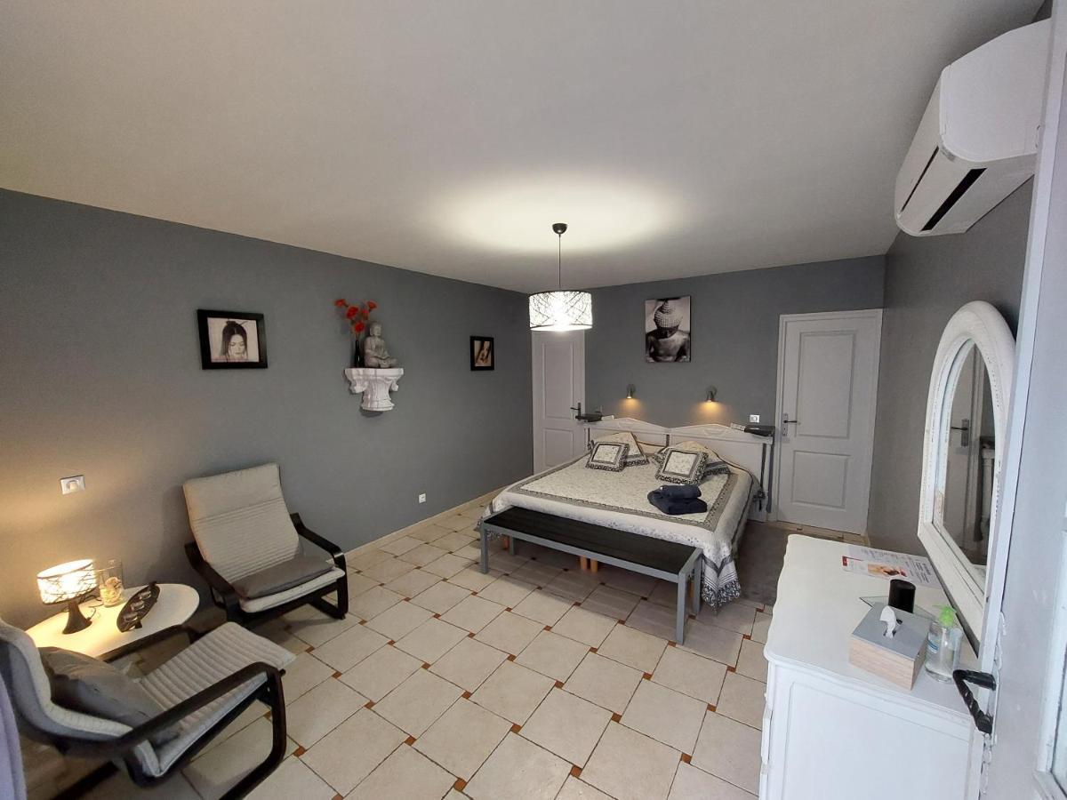 Mas Des Cigognes Bed & Breakfast Le Thor Exterior photo