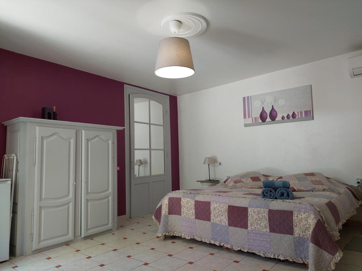 Mas Des Cigognes Bed & Breakfast Le Thor Exterior photo