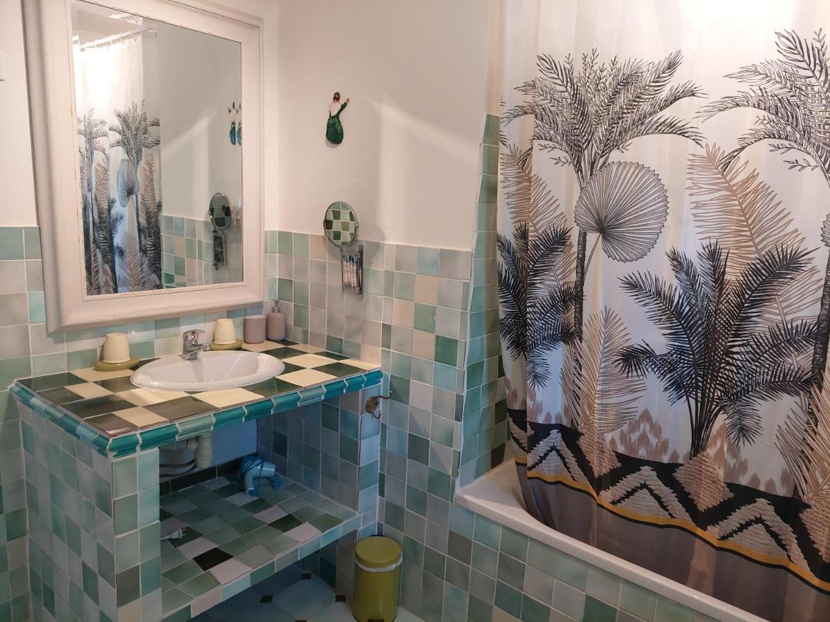 Mas Des Cigognes Bed & Breakfast Le Thor Exterior photo