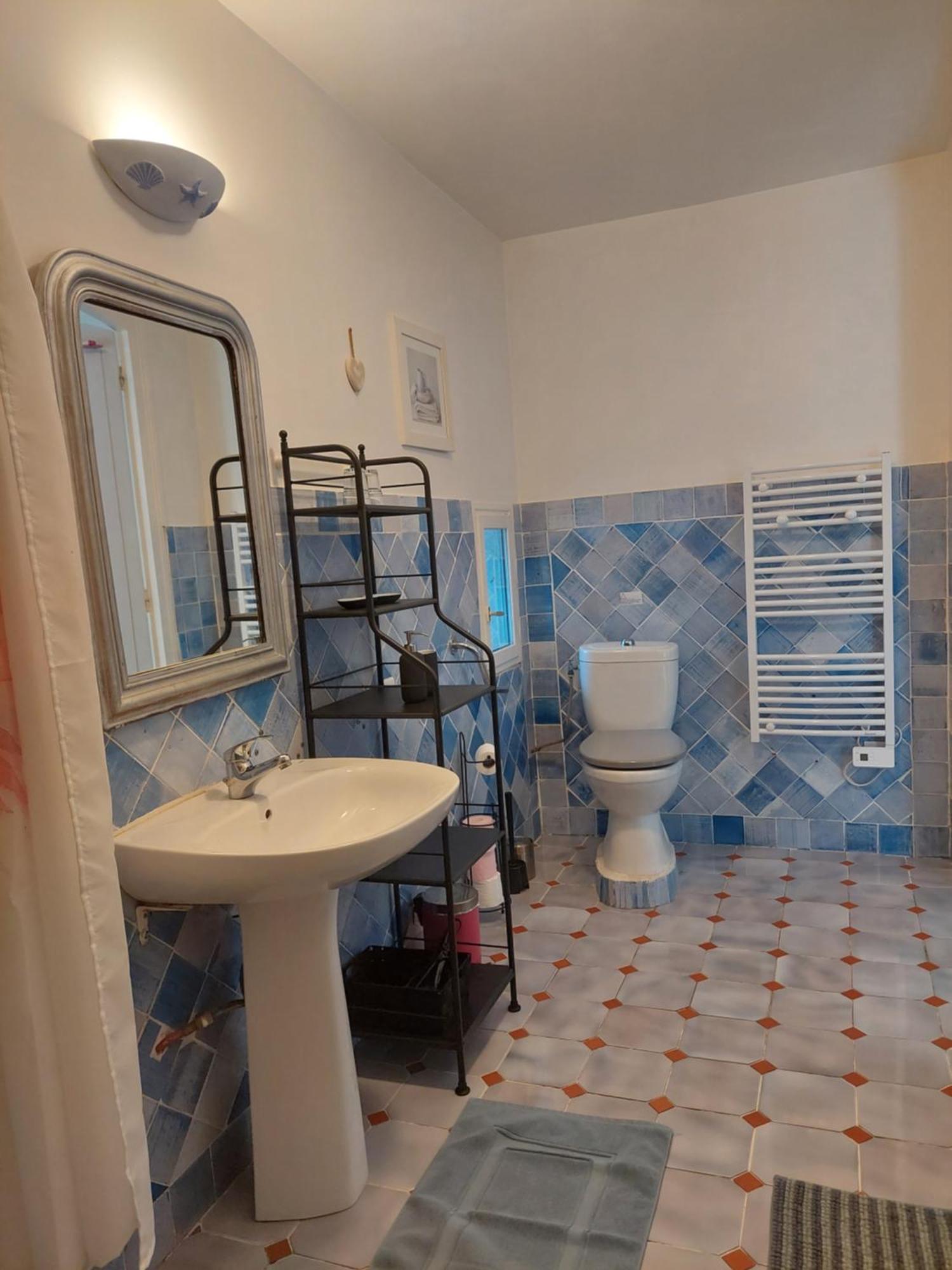 Mas Des Cigognes Bed & Breakfast Le Thor Exterior photo